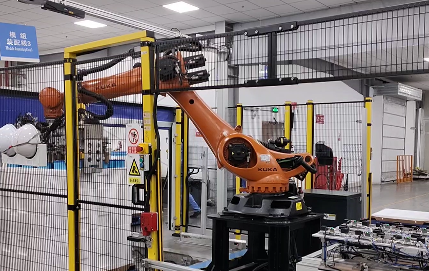 AI視覺引導電芯大包裝上料 | 某大型動力電池制造企業 AI視覺引導電芯大包裝上料 | 某大型動力電池制造企業