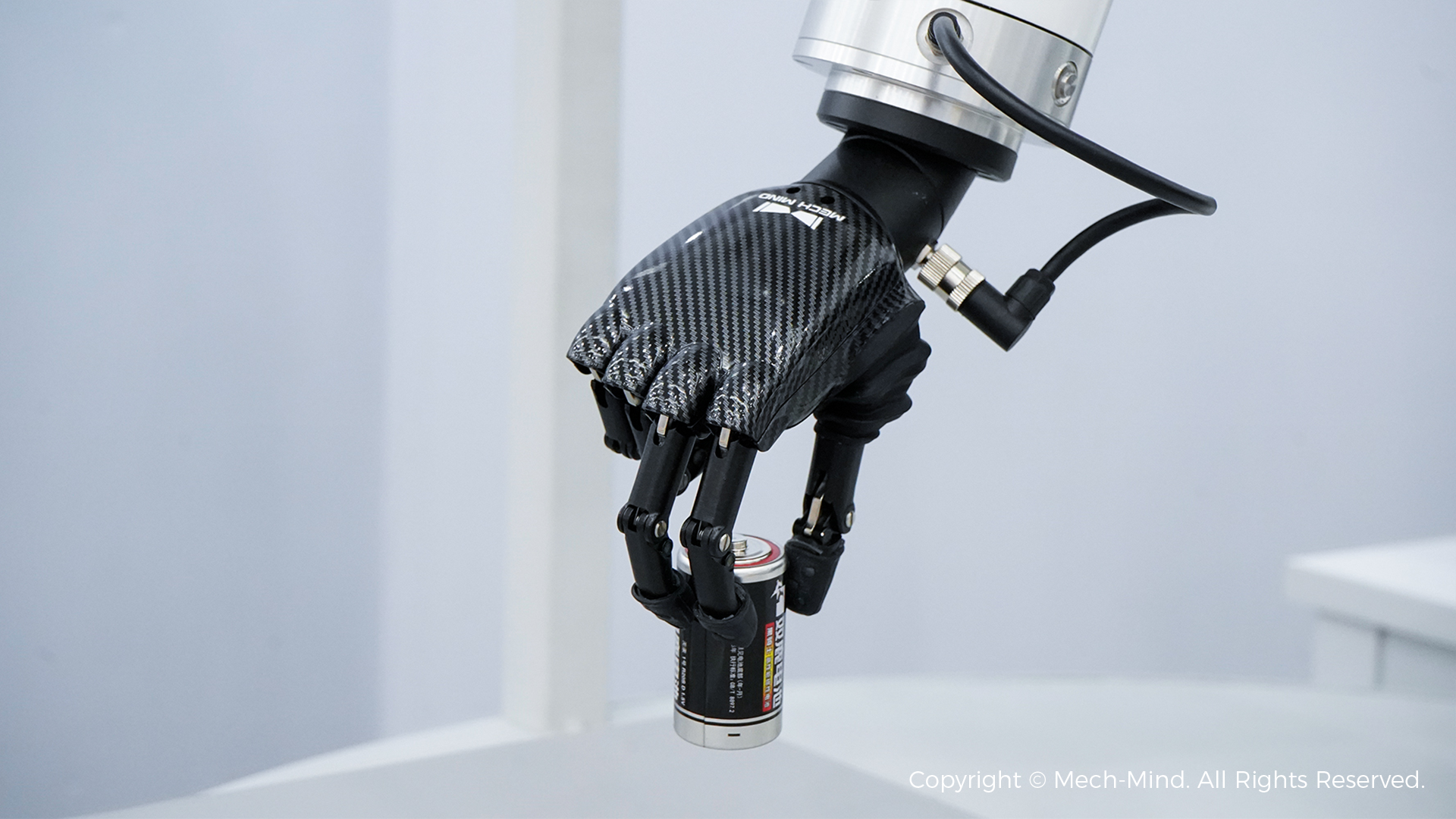 香港文匯報五四青年節對話科創青年代表，梅卡曼德創始人分享科研創業體會