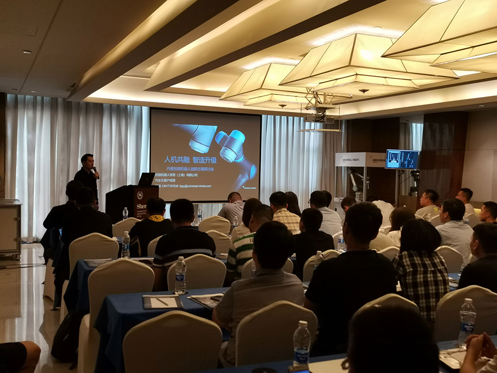 UR機器人+3D視覺：快來圍觀應對純黑色物體的解決方案